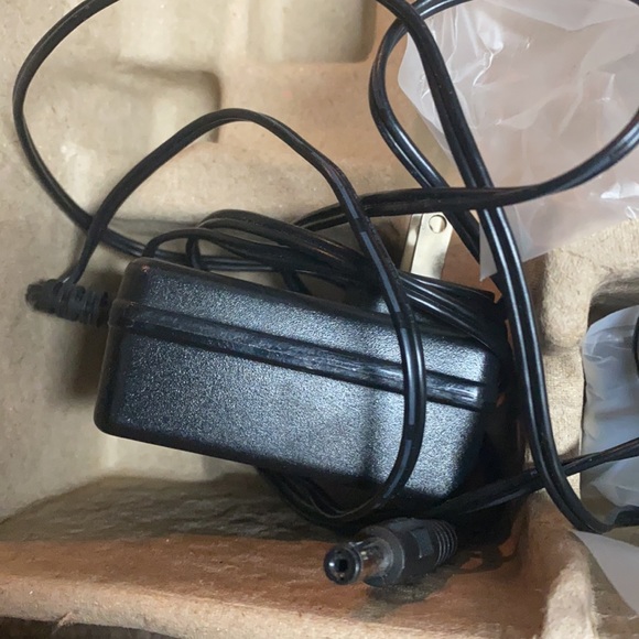 Ihome speaker for iPhone 4 BRAND NEW - Picture 3 of 5